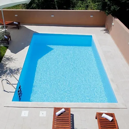 Beautiful L&t Nin Villa Vrsi