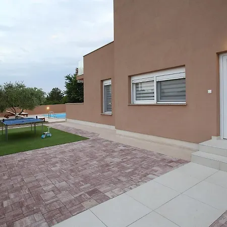 Beautiful L&t Nin Villa *
