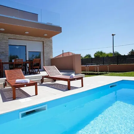 Vila Beautiful L&t Nin Vrsi
