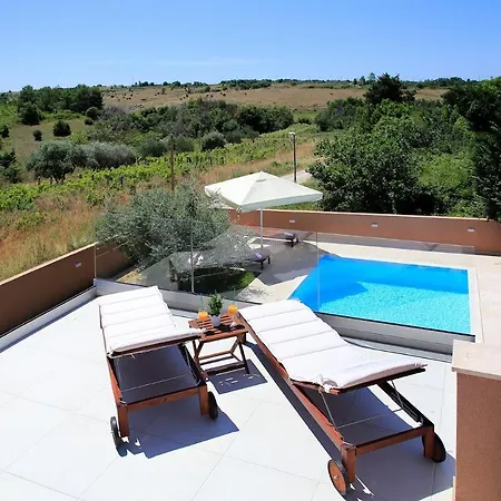 Beautiful L&t Nin Vila